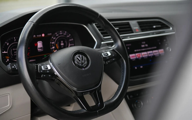 Volkswagen Tiguan cena 114900 przebieg: 91000, rok produkcji 2018 z Rzeszów małe 781